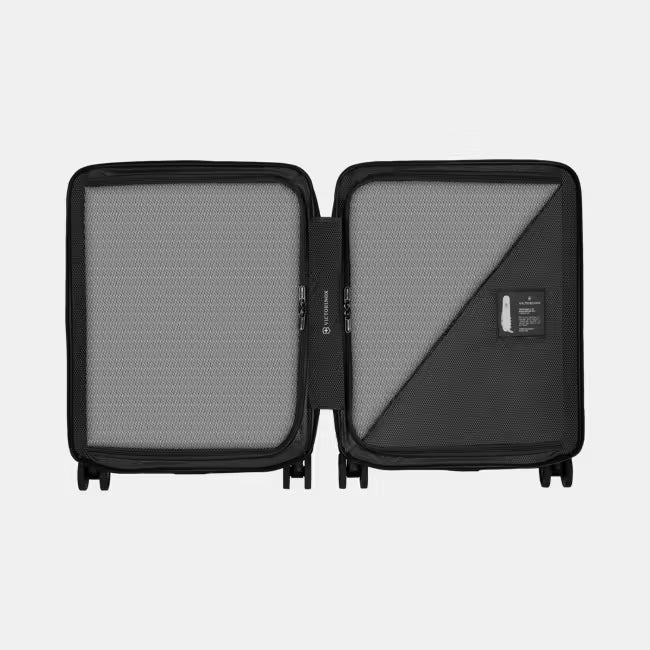 Victorinox Airox Global Hardside Carry-on