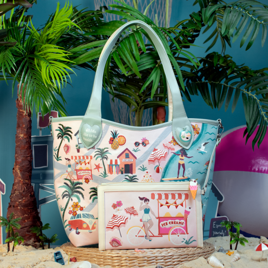 Vendula Sands Reversible Tote and Pouch